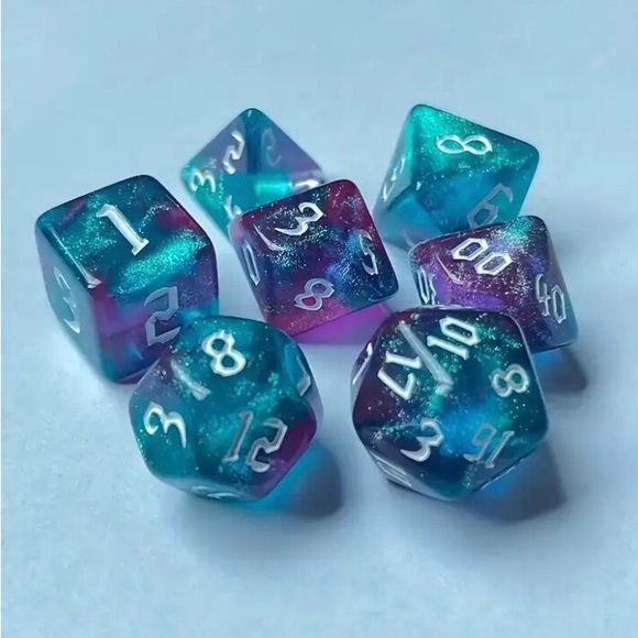 Chameleon Game Dice in Purple & Blue - Picture 1 of 3